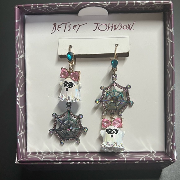 NWT Betsy Johnson Ghost & Spider Web Earrings - Picture 6 of 14